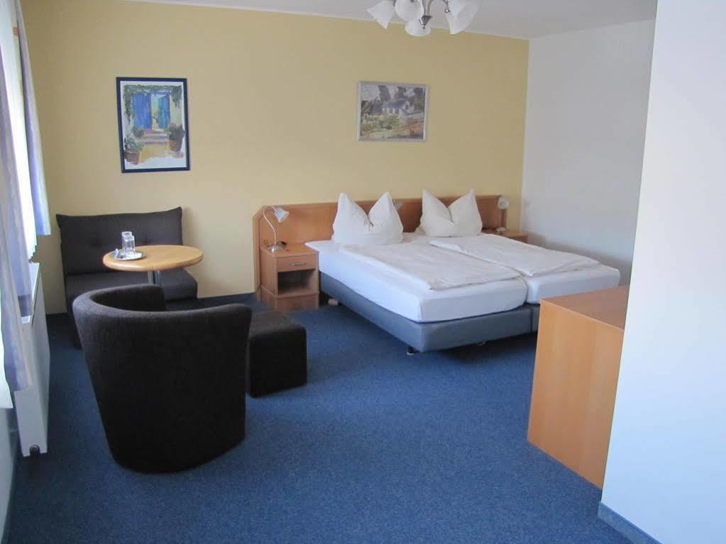 Hotel Am Weyerhof 케르펜 외부 사진